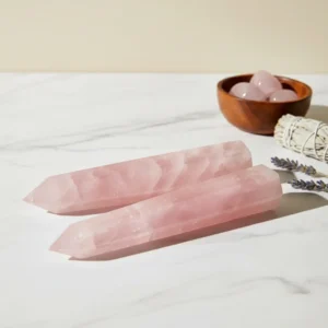 Obeliscos de cuarzo rosado